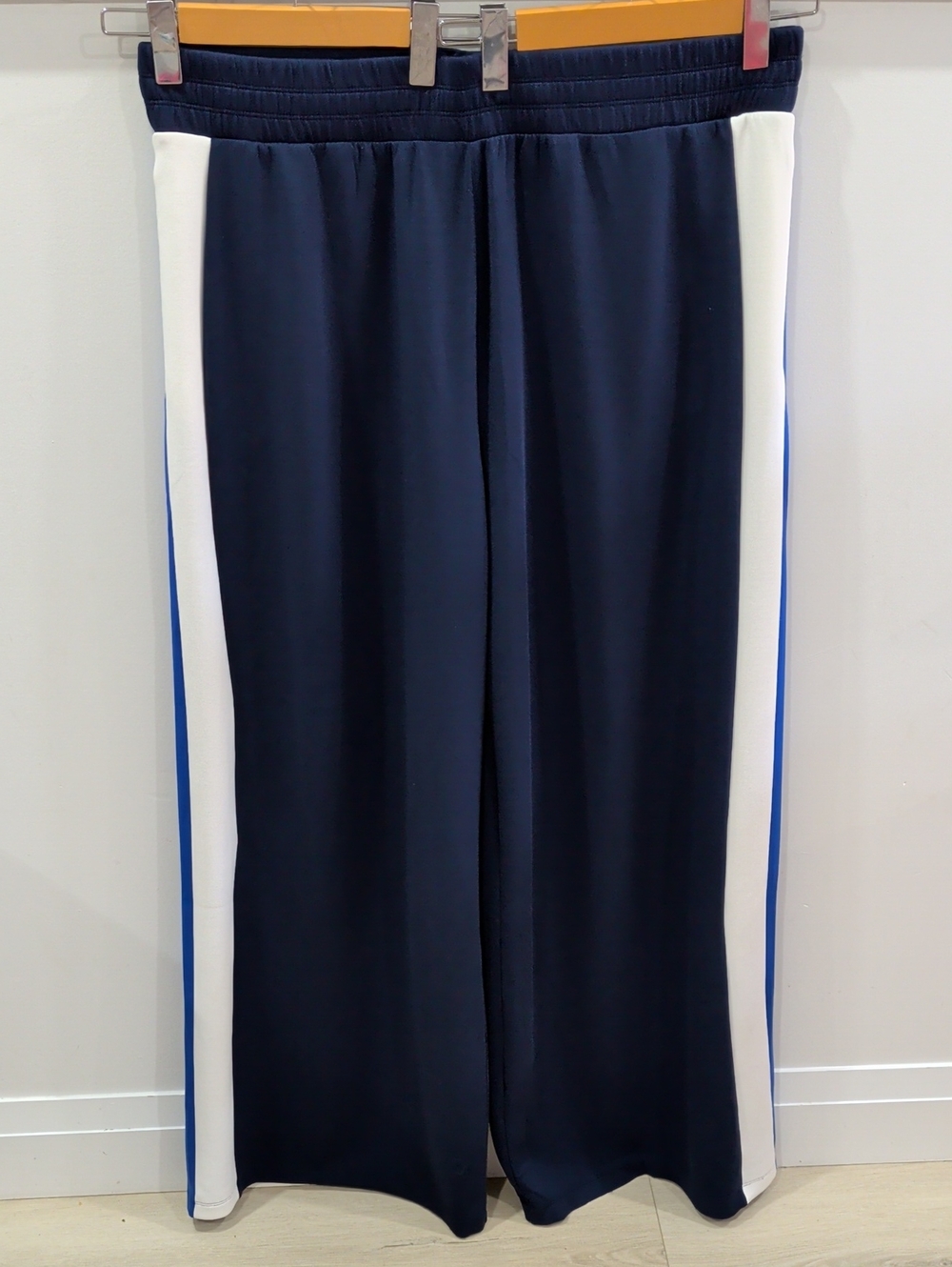 SPANX | Women's Navy/Blue/Wht AE Colorblock Wide Legs AirEssentials Relaxed Pant